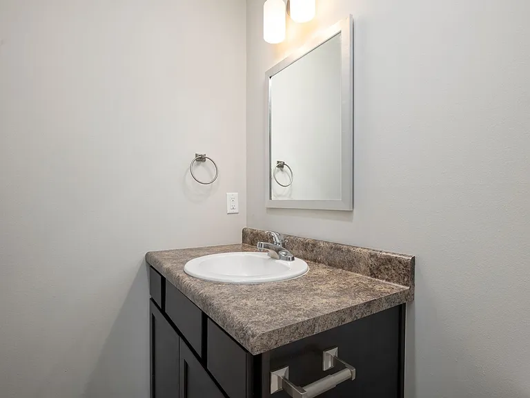 331A W Summit St — Photo 18