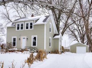 385 NE 46th Pl, Des Moines, IA 50313
