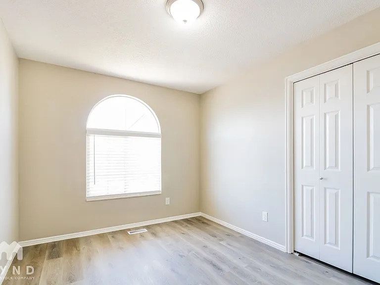 2056 N 1350 W — Photo 10