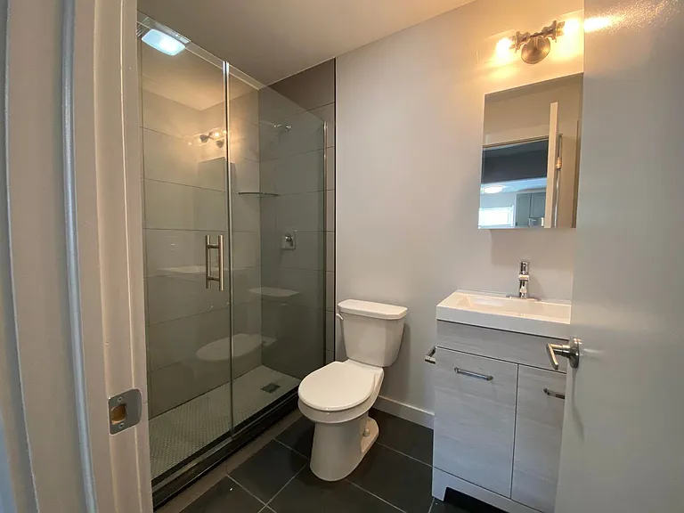 1010 Grand Ave — Photo 14