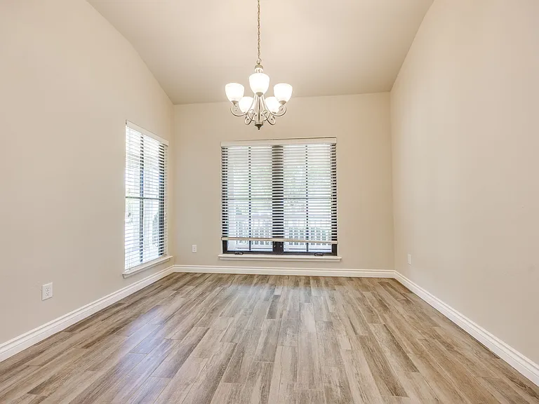 18609 Cola Dr — Photo 6