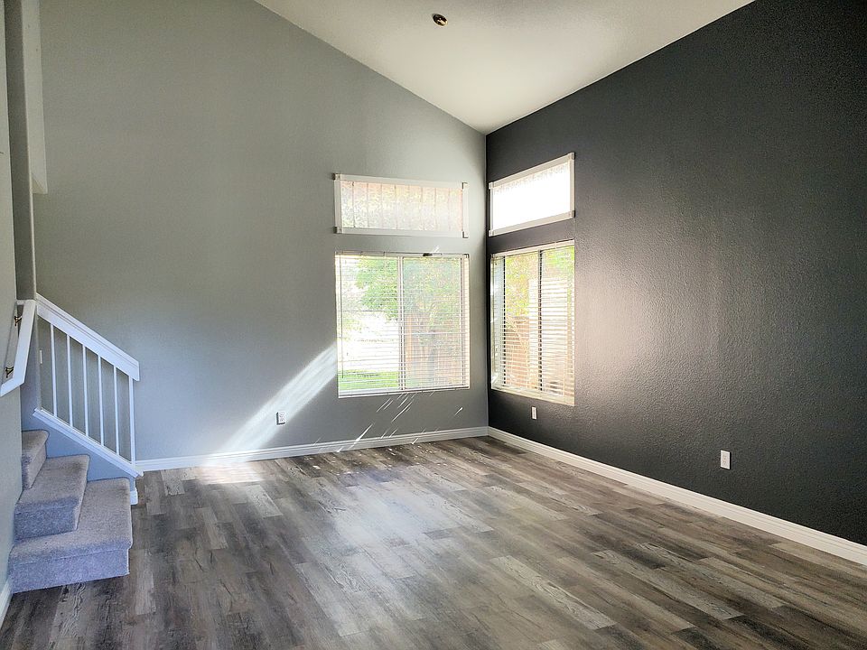 1st image of 639 Hillhaven Dr