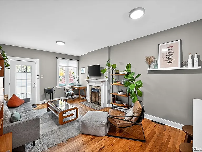 726 Fox St — Photo 15