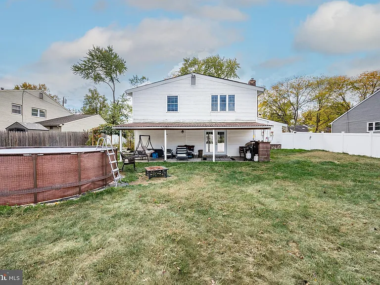 325 Juniper Dr — Photo 36