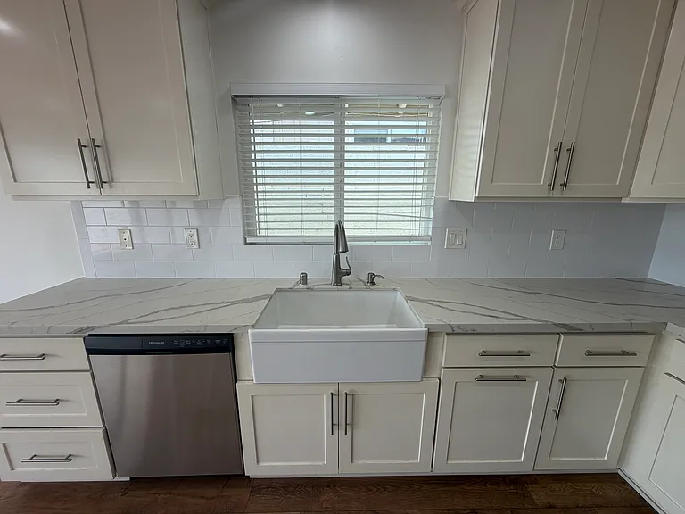 1424 La Linda Dr — Photo 10