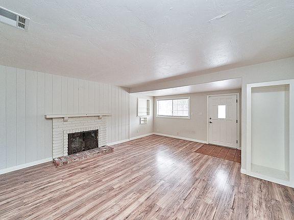 2nd image of 3251 Honolulu Ave