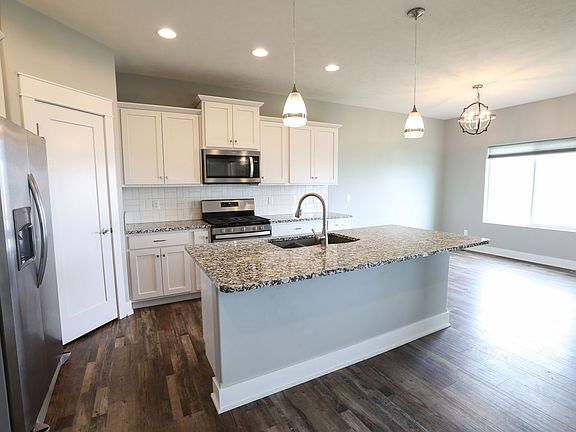 5th image of 7838 Yankee Woods Dr