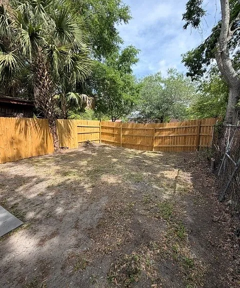 518 Orchard St — Photo 2