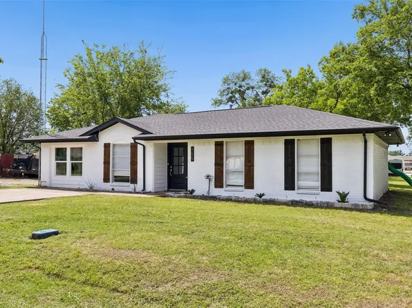 305 E Laura Ave, Quinlan, TX 75474