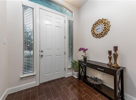 2nd image of 3001 Tempe Dr