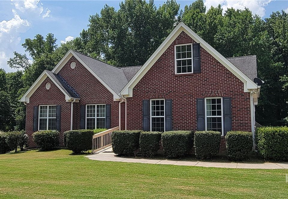 1st image of 371 Summit Chase Drive