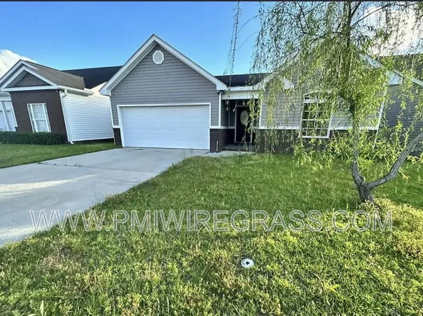 112 Scarlet Oaks Ct, Dothan, AL 36301