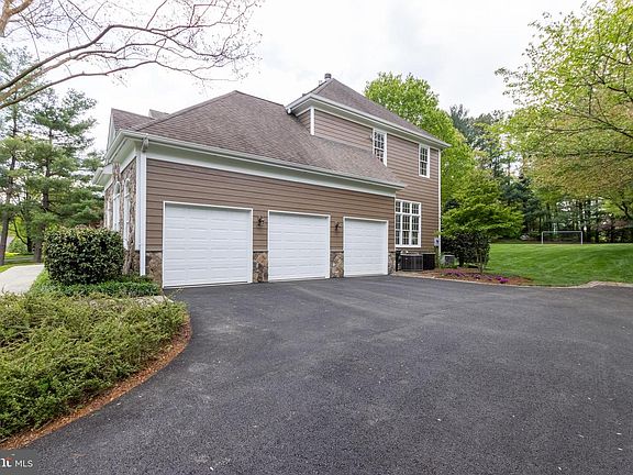 4th image of 12193 Brecknock St