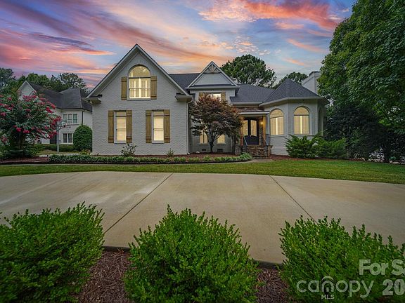 2nd image of 15118 Ballantyne Country Club Dr