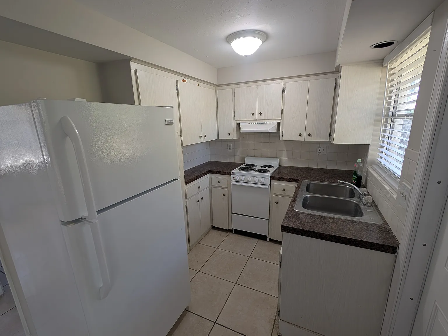 1 bed, 500 sqft, $1,300 — Photo 3
