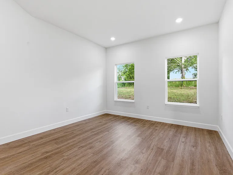 4612 SW 132nd St — Photo 12