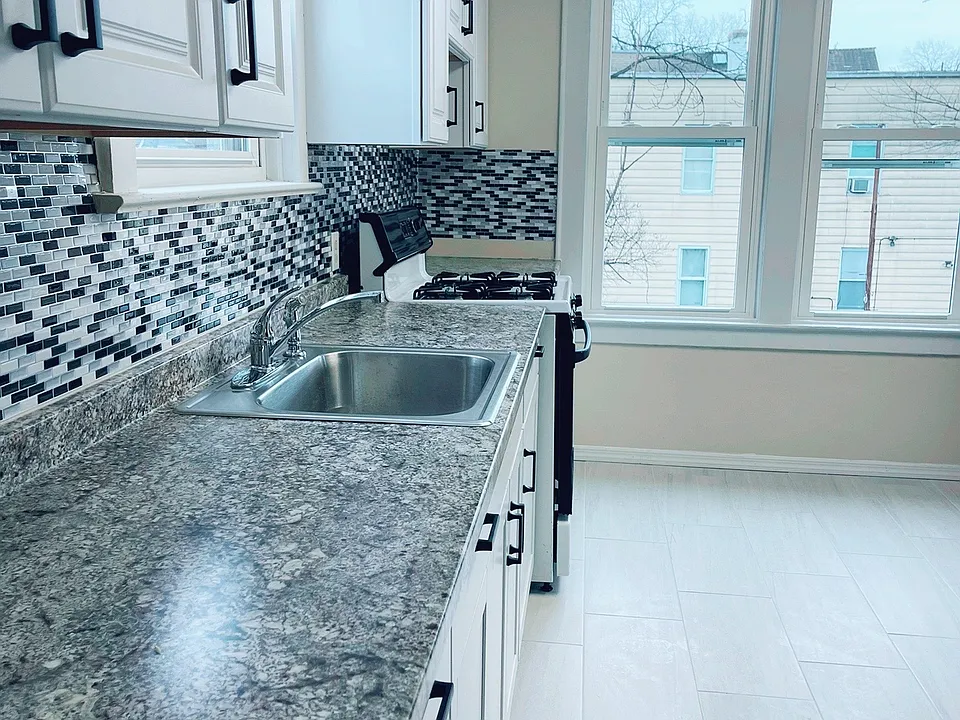 16 Hazel Pl #2