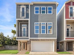 2122 Oatfield Dr, Houston, TX 77018