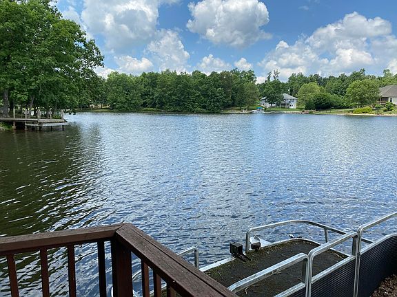 2nd image of 527 Mica Cir