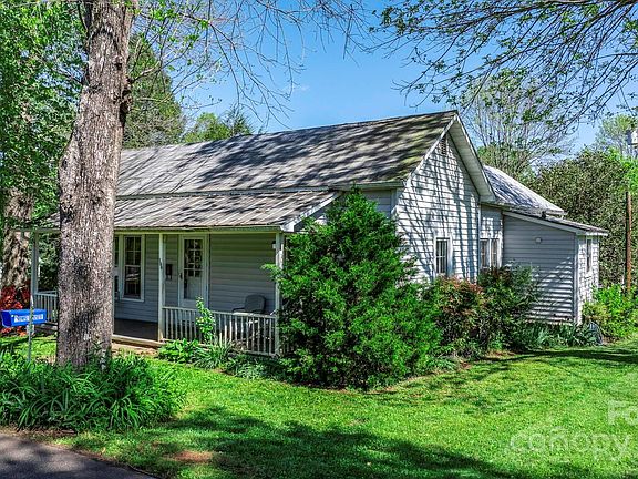 3rd image of 109 Bickett St