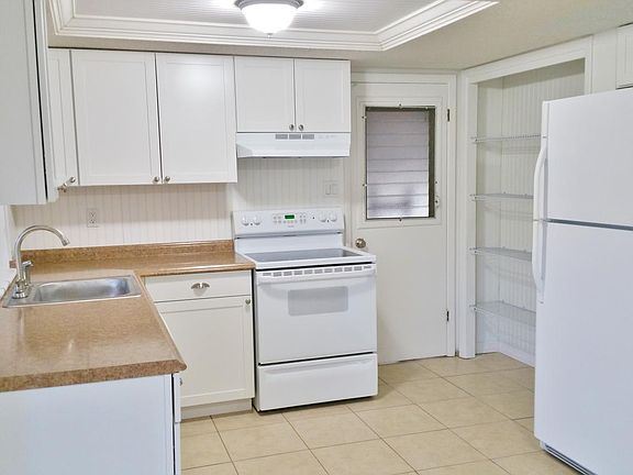 3rd image of 8511 Windy Hill Ln