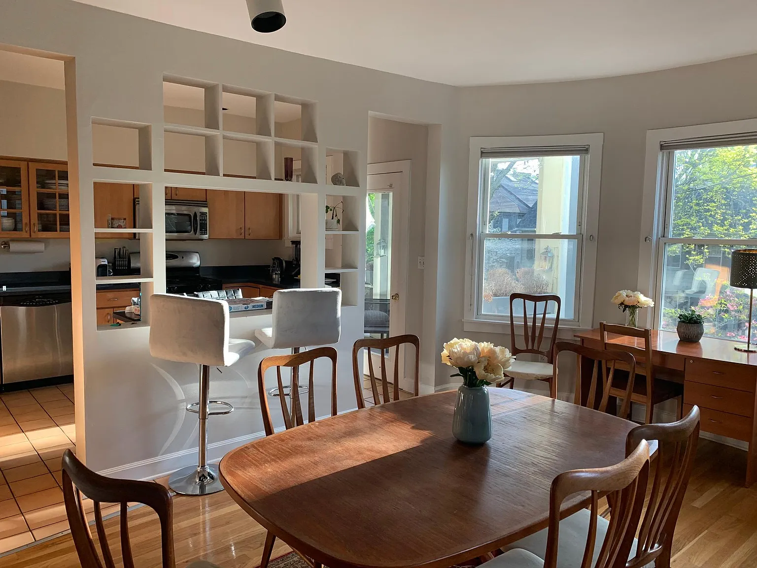 118 Trowbridge Street — Photo 2