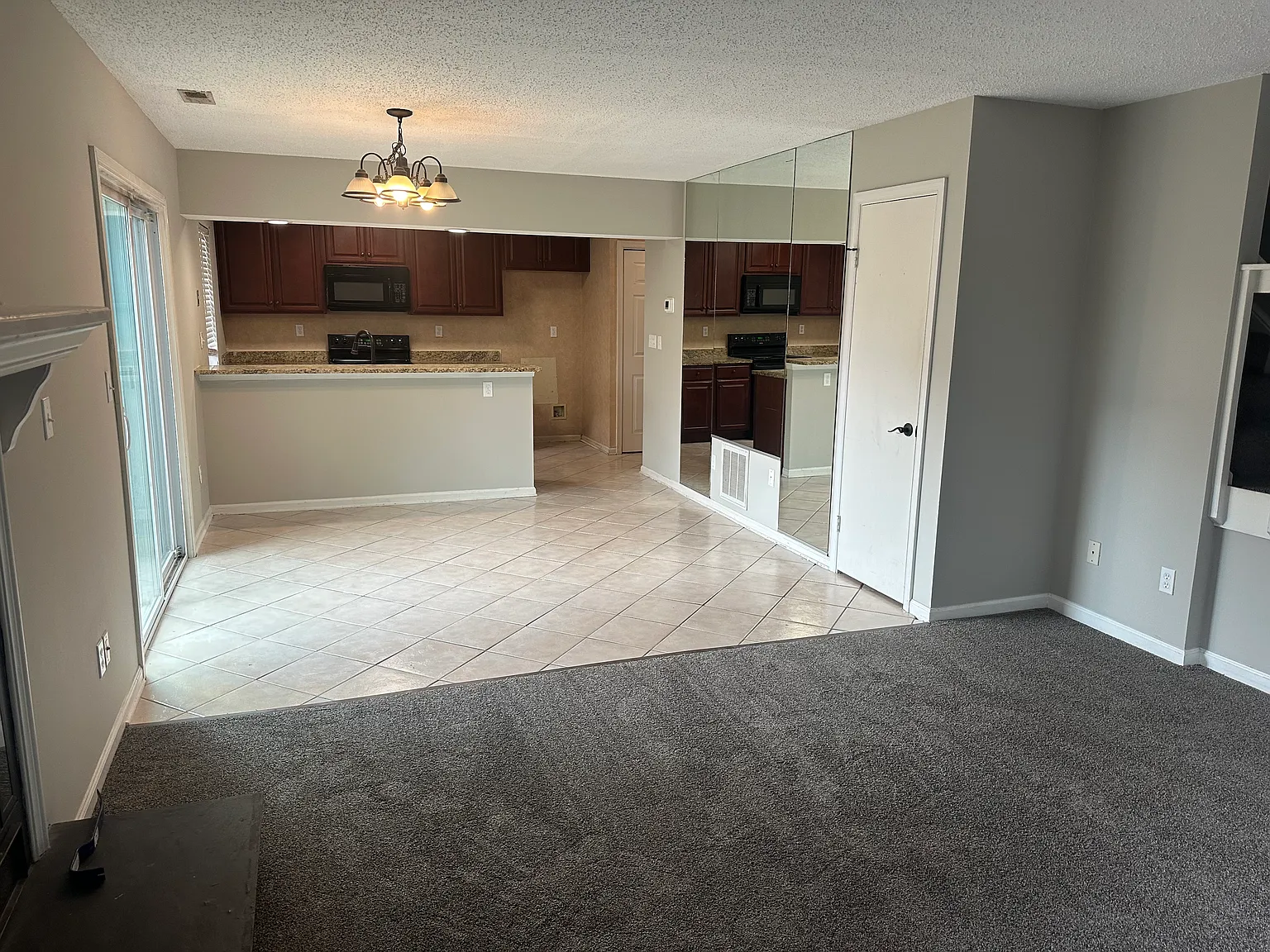 2 bed, 1256 sqft, $2,050 — Photo 3