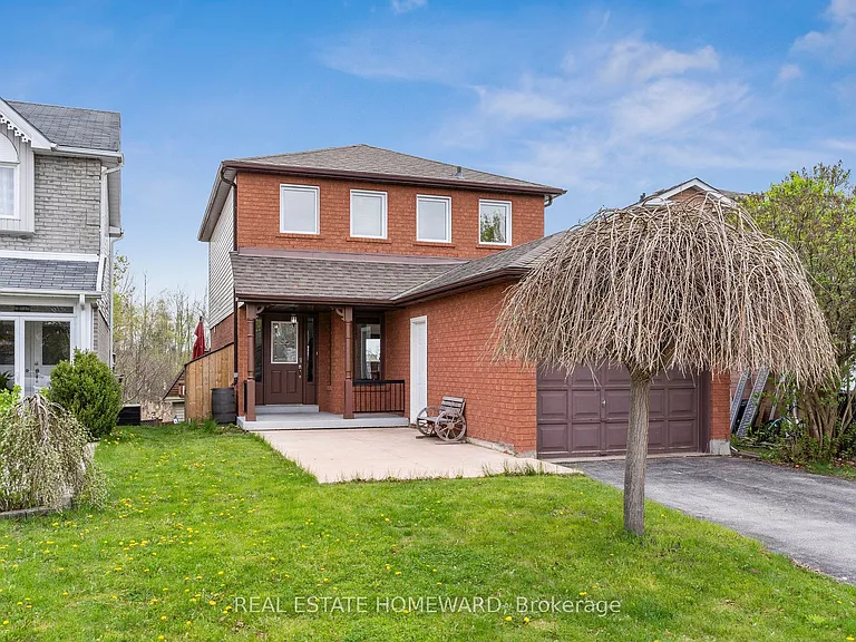 1117 Ashley Ct — Photo 2