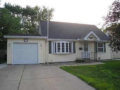 1st image of 847 Garden Ln