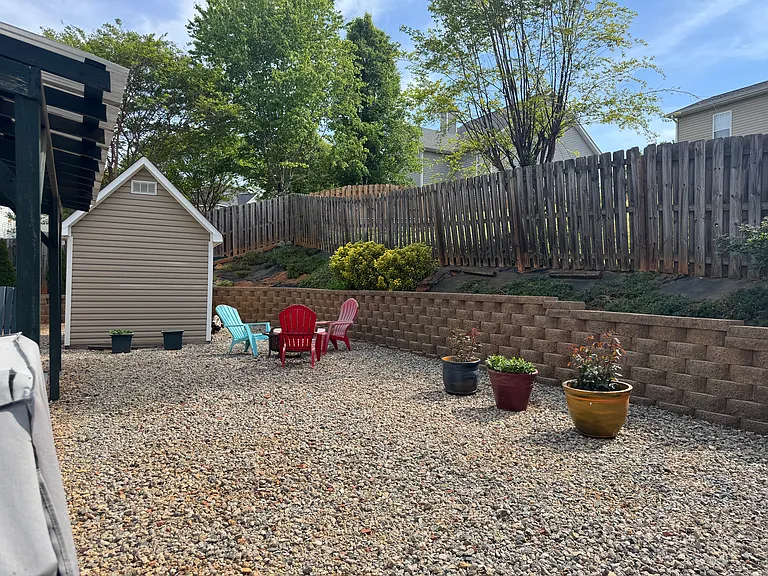 136 Madelia Pl — Photo 50
