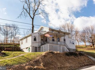 1008 Schmuck Rd, York, PA 17406