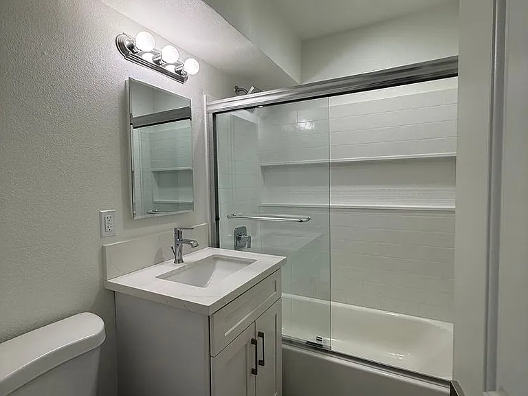 Olivewood Apartments | by Vanguard Property Group — Photo 19