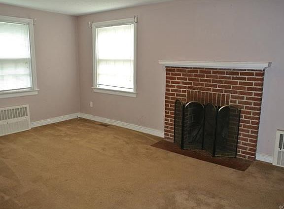 5th image of 5500 Swan Dr