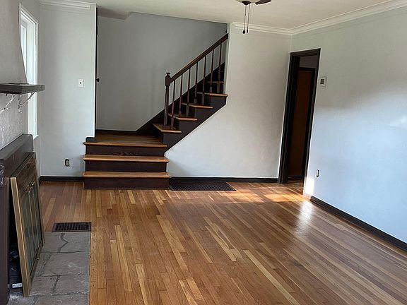 4th image of 303 Aberdeen Ave