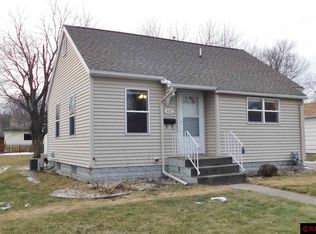 412 N Washington Ave, Saint Peter, MN 56082