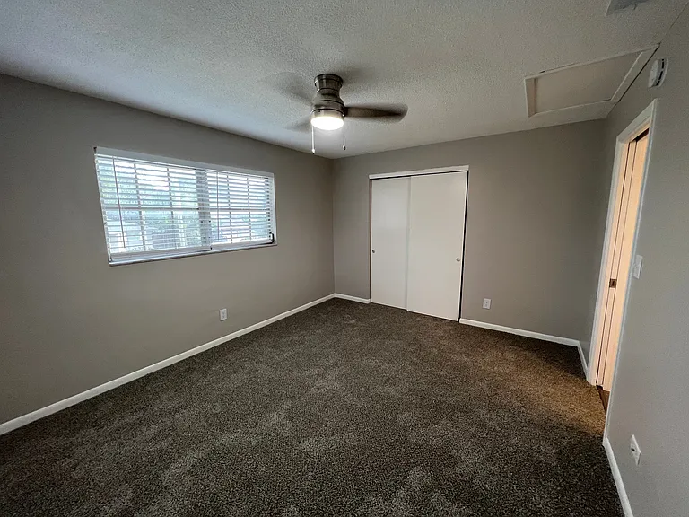 529 30th Ave N #16 — Photo 6