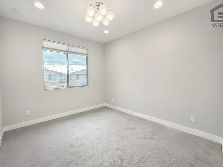 22038 N 28th Pl — Photo 23