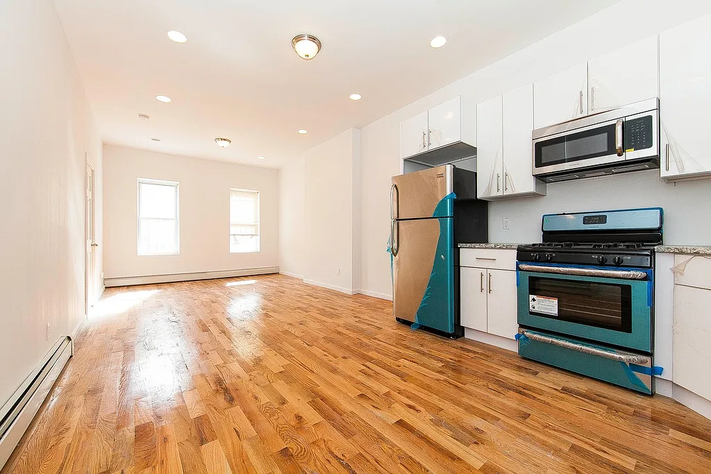 427X Jerome St photo 1