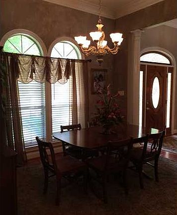 3rd image of 5809 Chattanooga Dr