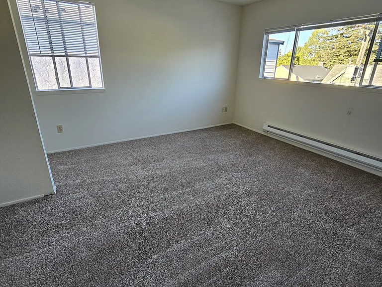 5240 15th Ave NE #404 — Photo 10