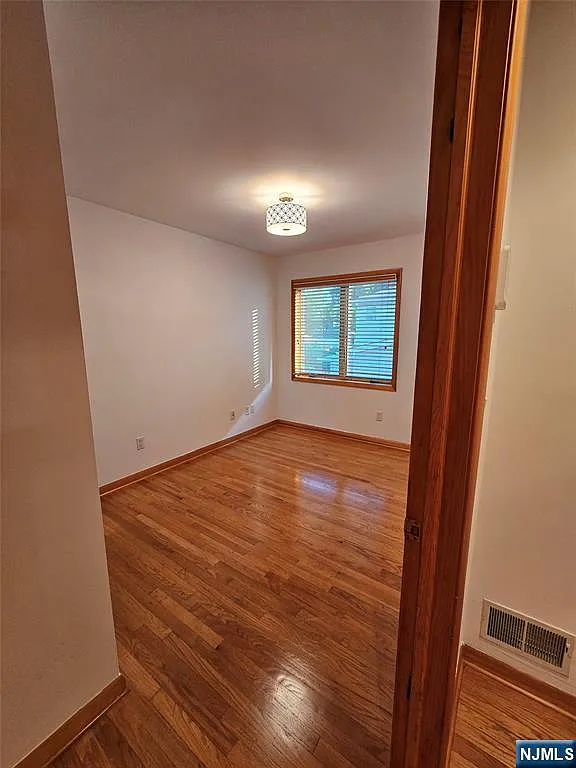 4 bed, 2.0 bath, $4,200 — Photo 4