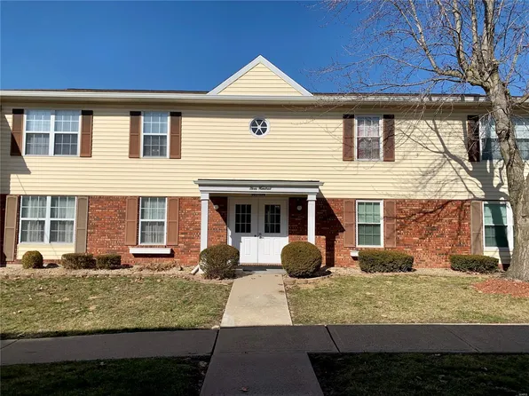 302 Huckleberry Heights Dr, Hannibal, MO 63401
