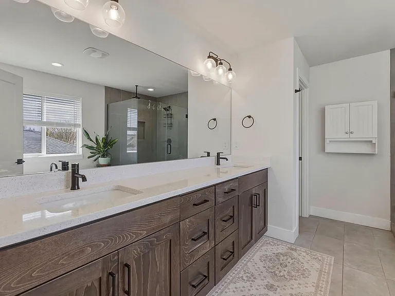 1008 NE Whistle Way — Photo 15