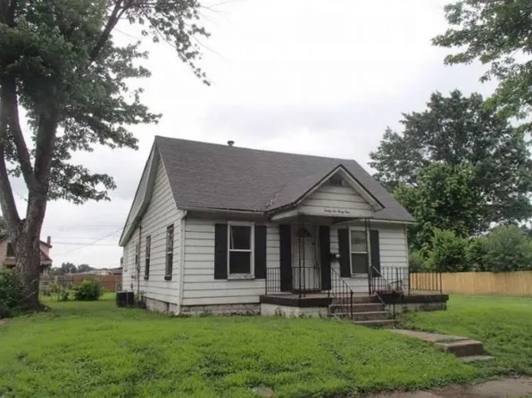 2631 Edwards St, Granite City, IL 62040