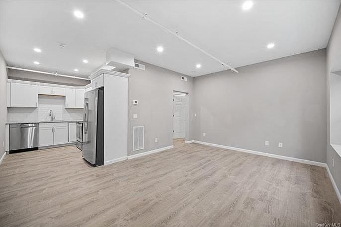 1st image of 108 N Kensico Ave #7B