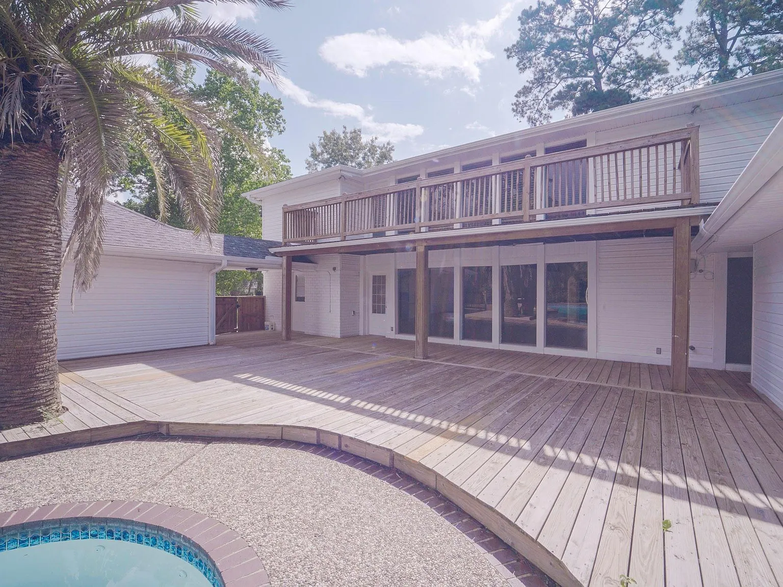 5 bed, 3.5 bath, 4001 sqft, $4,000 — Photo 4