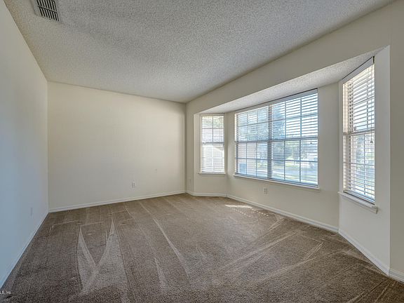 5th image of 8247 Provincial Cir N
