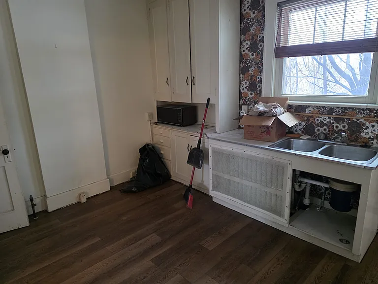 10 N 10th St #1 — Photo 33