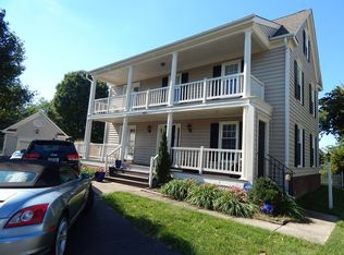 6582 Forsythia St, Springfield, VA 22150