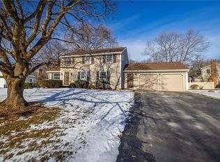 120 Viennawood Dr, Rochester, NY 14618